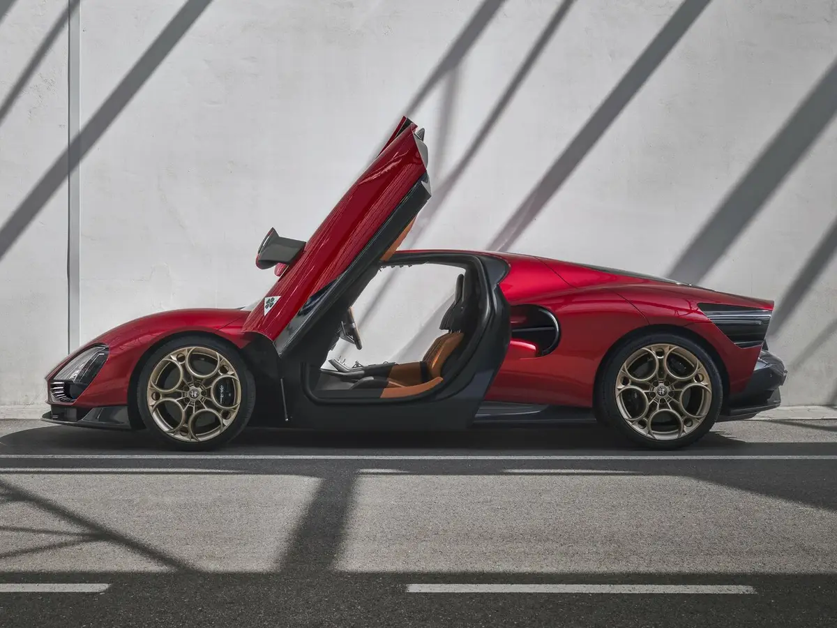 Alfa Romeo 33 Stradale I