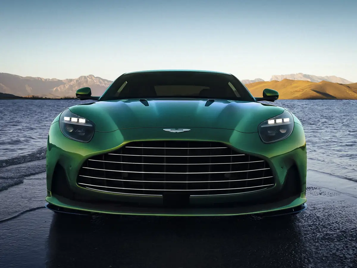 Aston Martin DB12 I