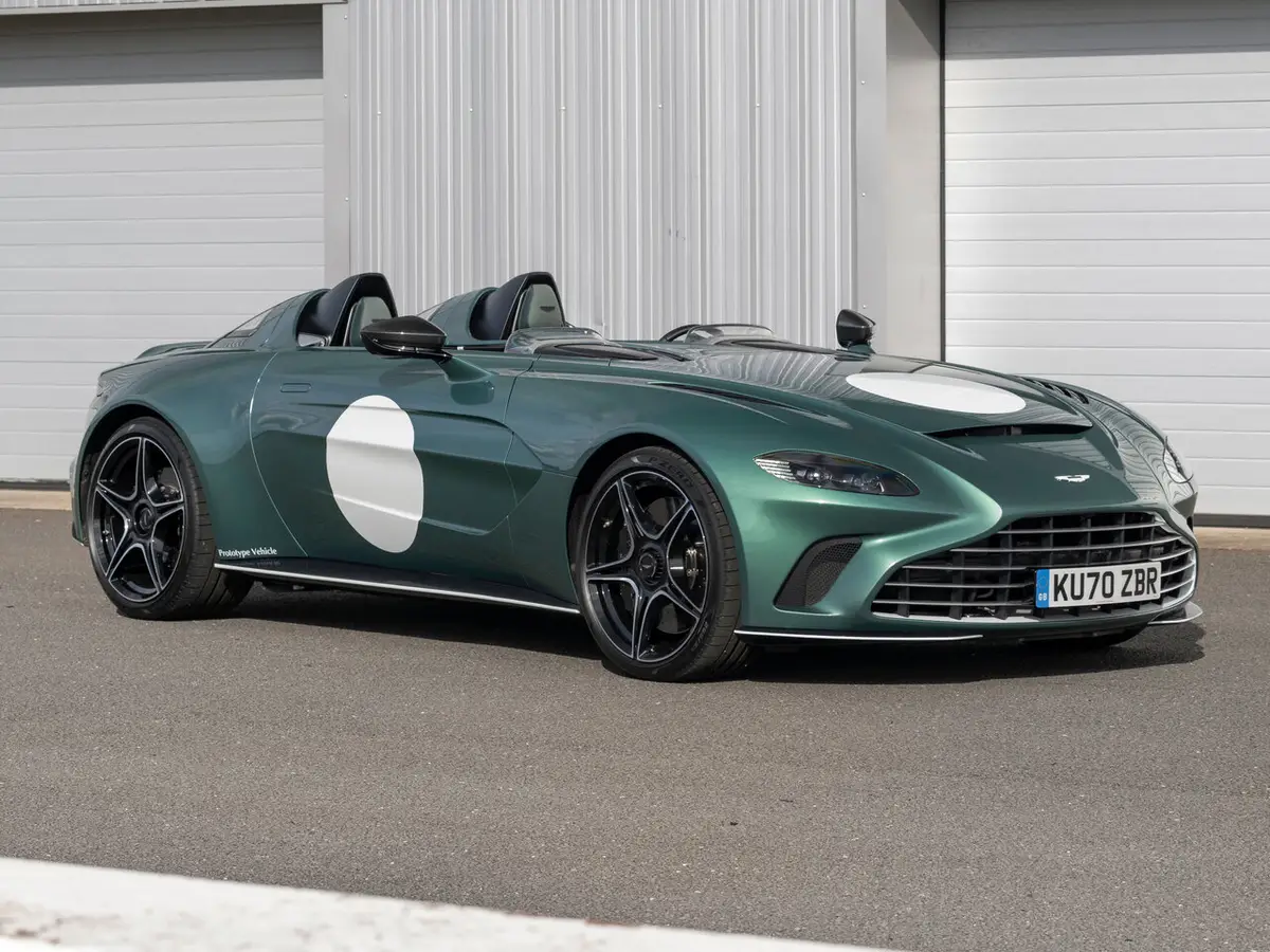 Aston Martin V12 Vantage II