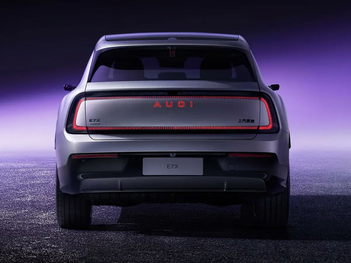 Audi E7X I