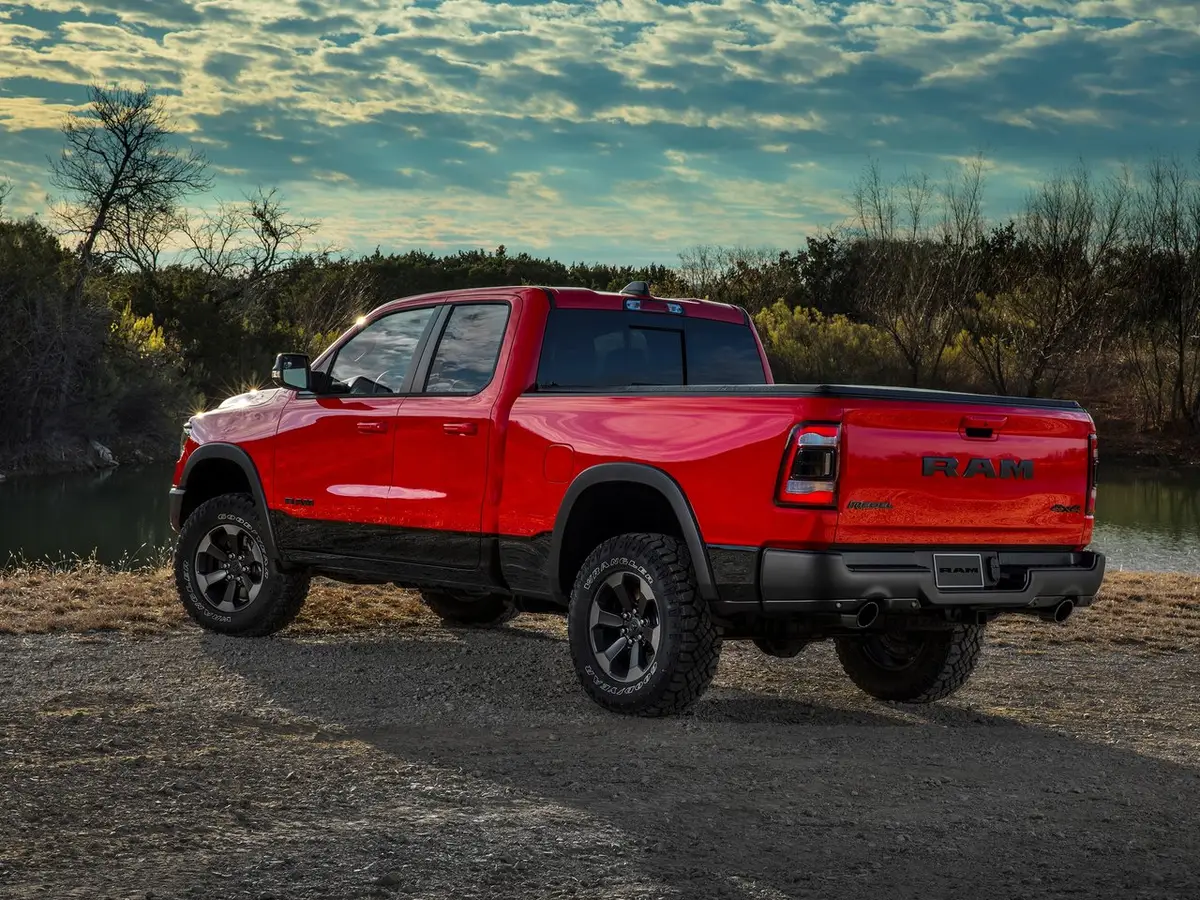 Dodge RAM V